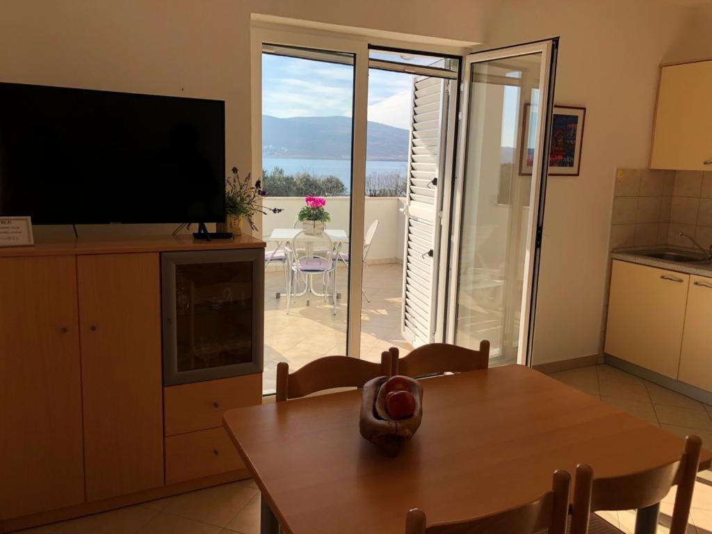 Apartments Punta Seline Exterior photo