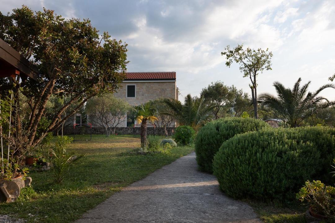 Apartments Punta Seline Exterior photo