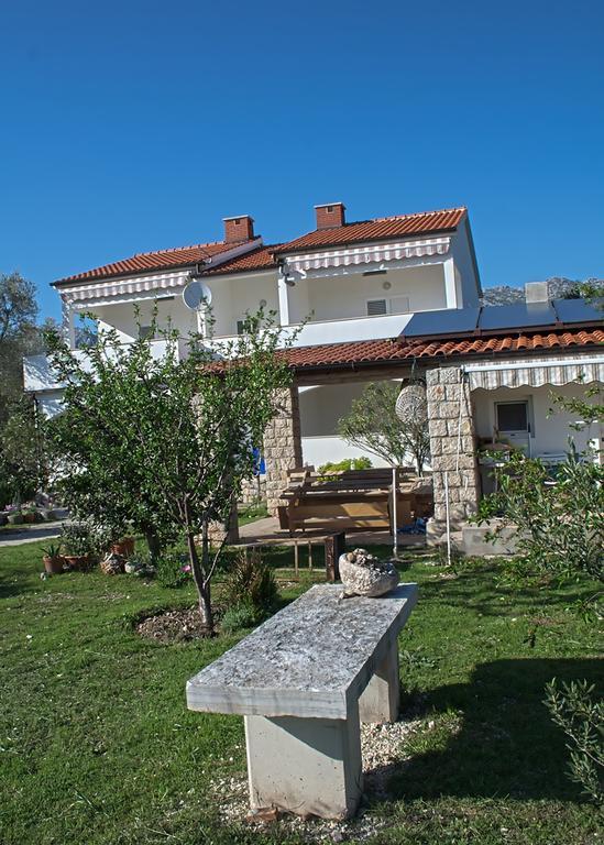 Apartments Punta Seline Room photo